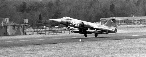 1983-04 F104 Italiaanse-.jpg
